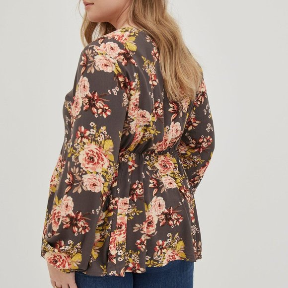 Torrid Babydoll Rayon Crepe Top 1X Gray Floral NWT - Picture 4 of 5